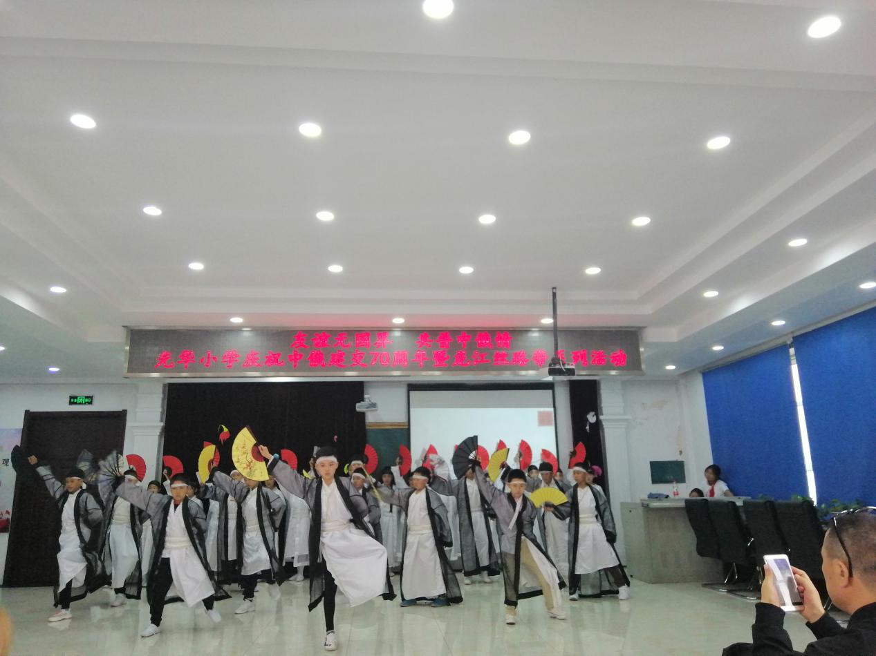 5d5a1d7b85341.jpg news19019-3.jpg